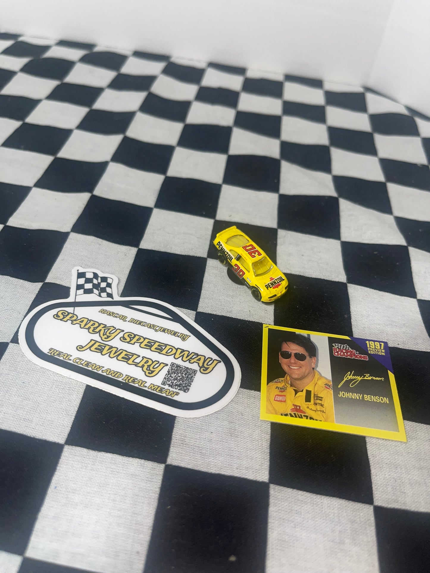 Nascar Croc Charm - Johnny Benson #30 Pennzoil (1:144)