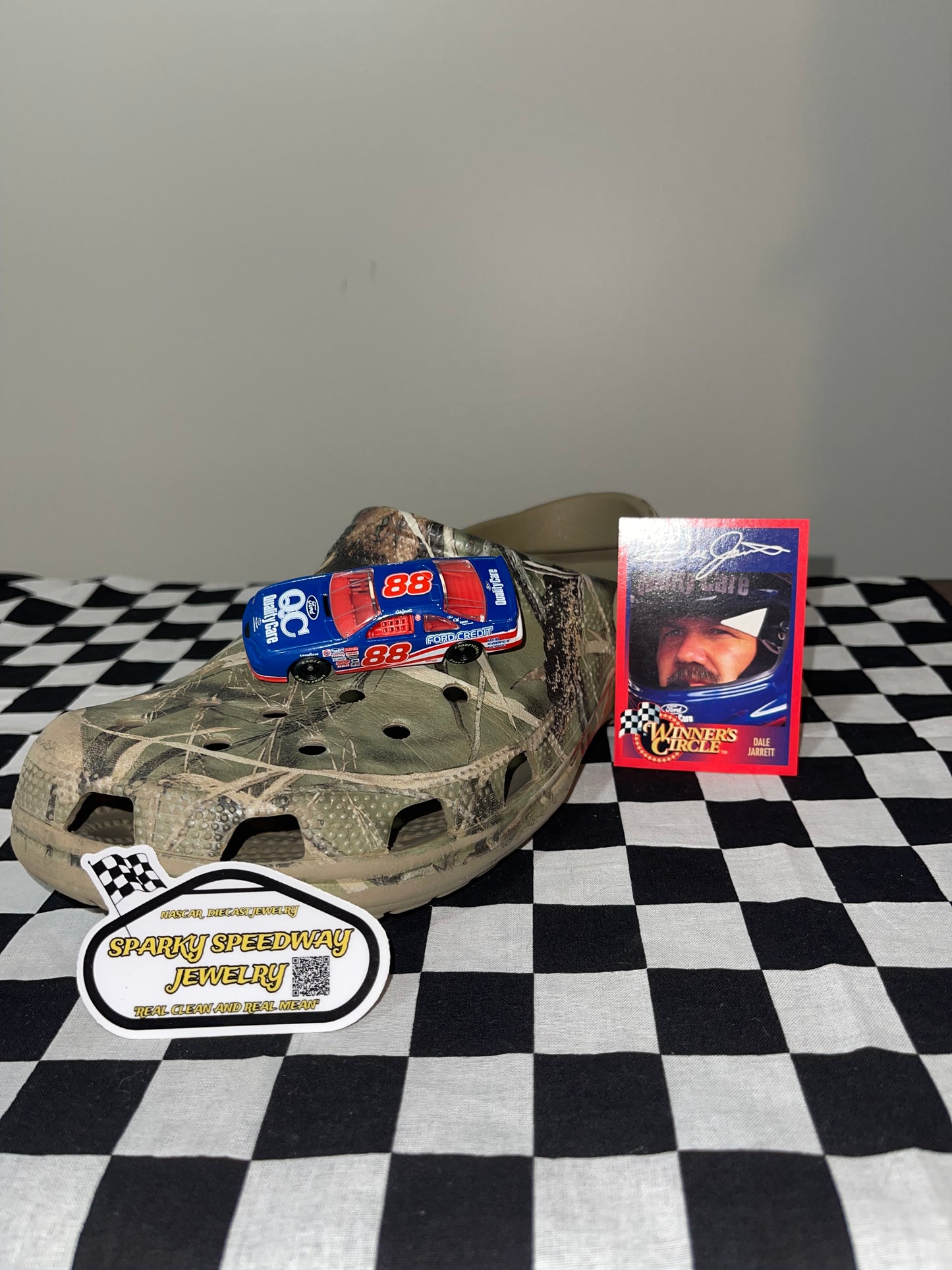 Nascar Diecast Croc Charm - Dale Jarrett #88 Ford Quality Care Service