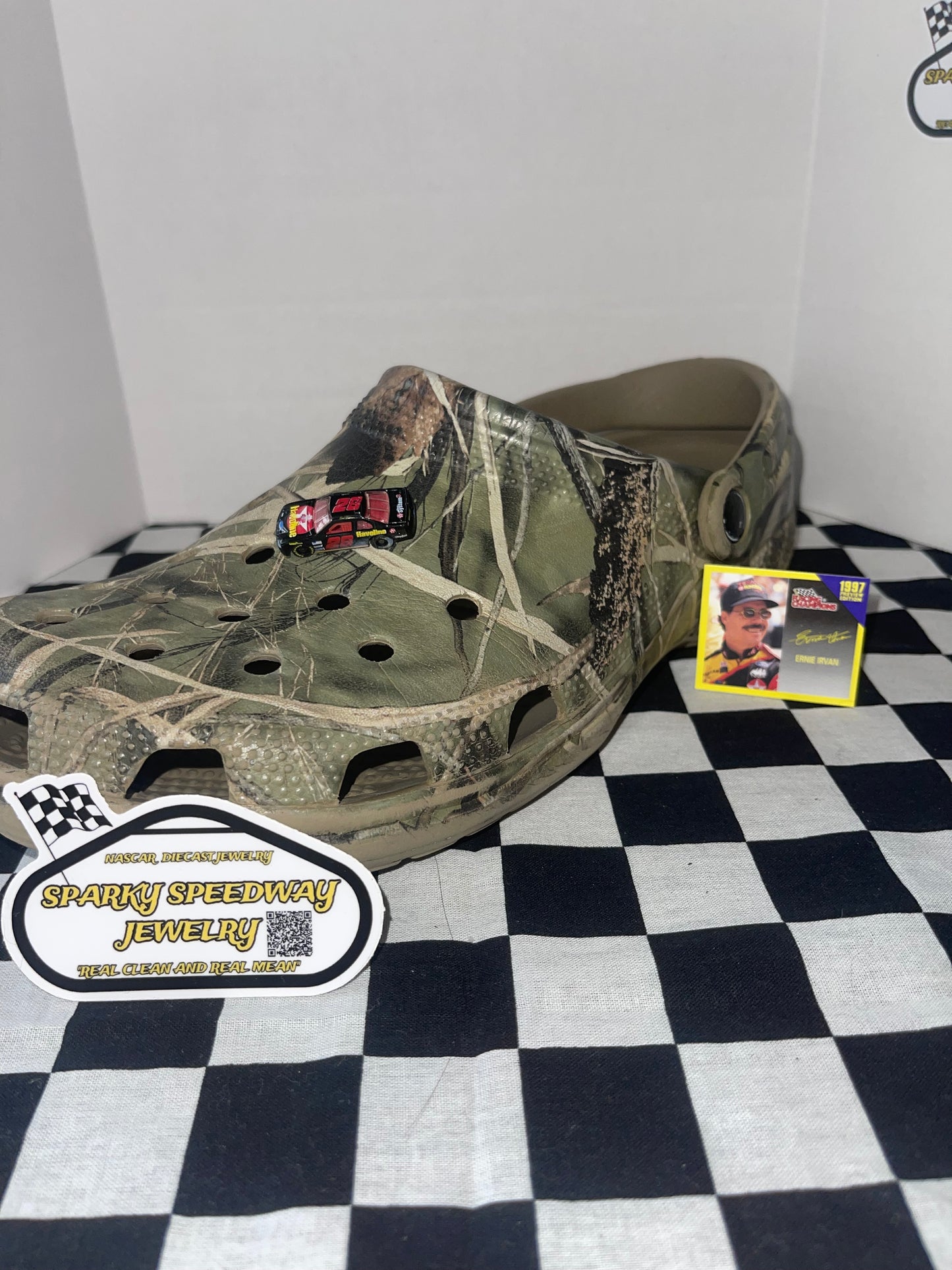 Nascar Croc Charm - Ernie Irvan #28 Halvoline (1:144)
