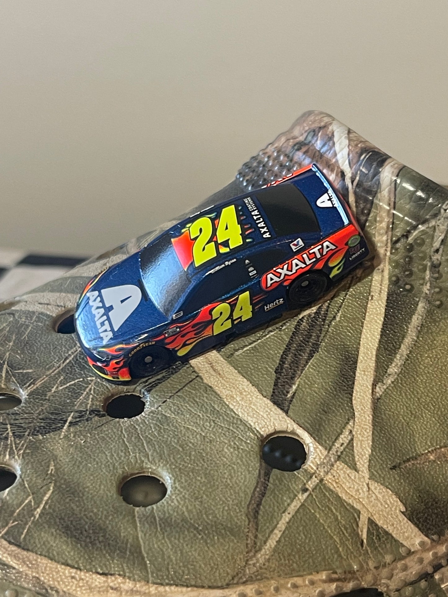 Nascar Croc Charm - William Byron #24 Axalta (1:87)