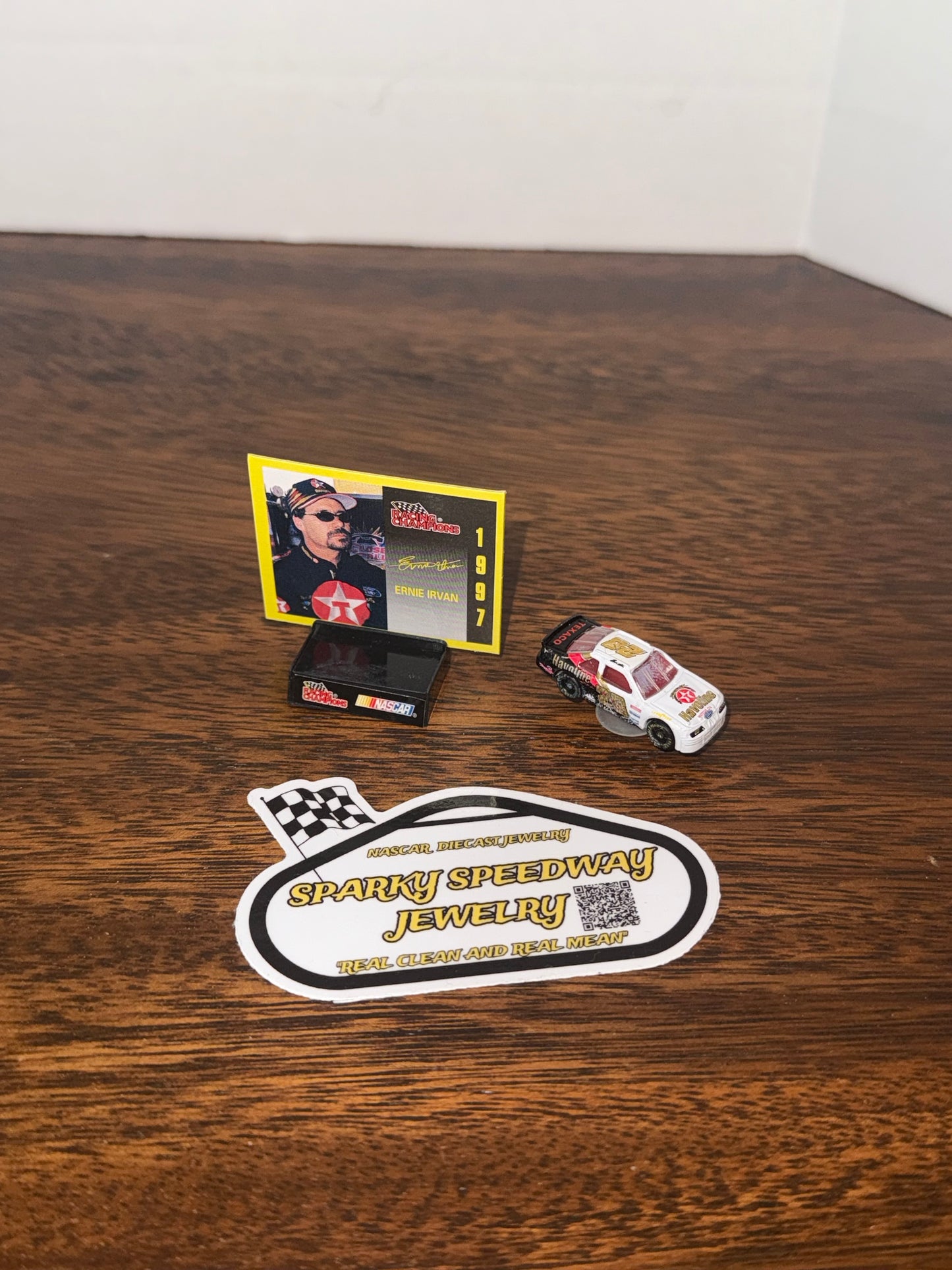 Nascar Croc Charm - Ernie Irvan #28 Halvoline (1:144)