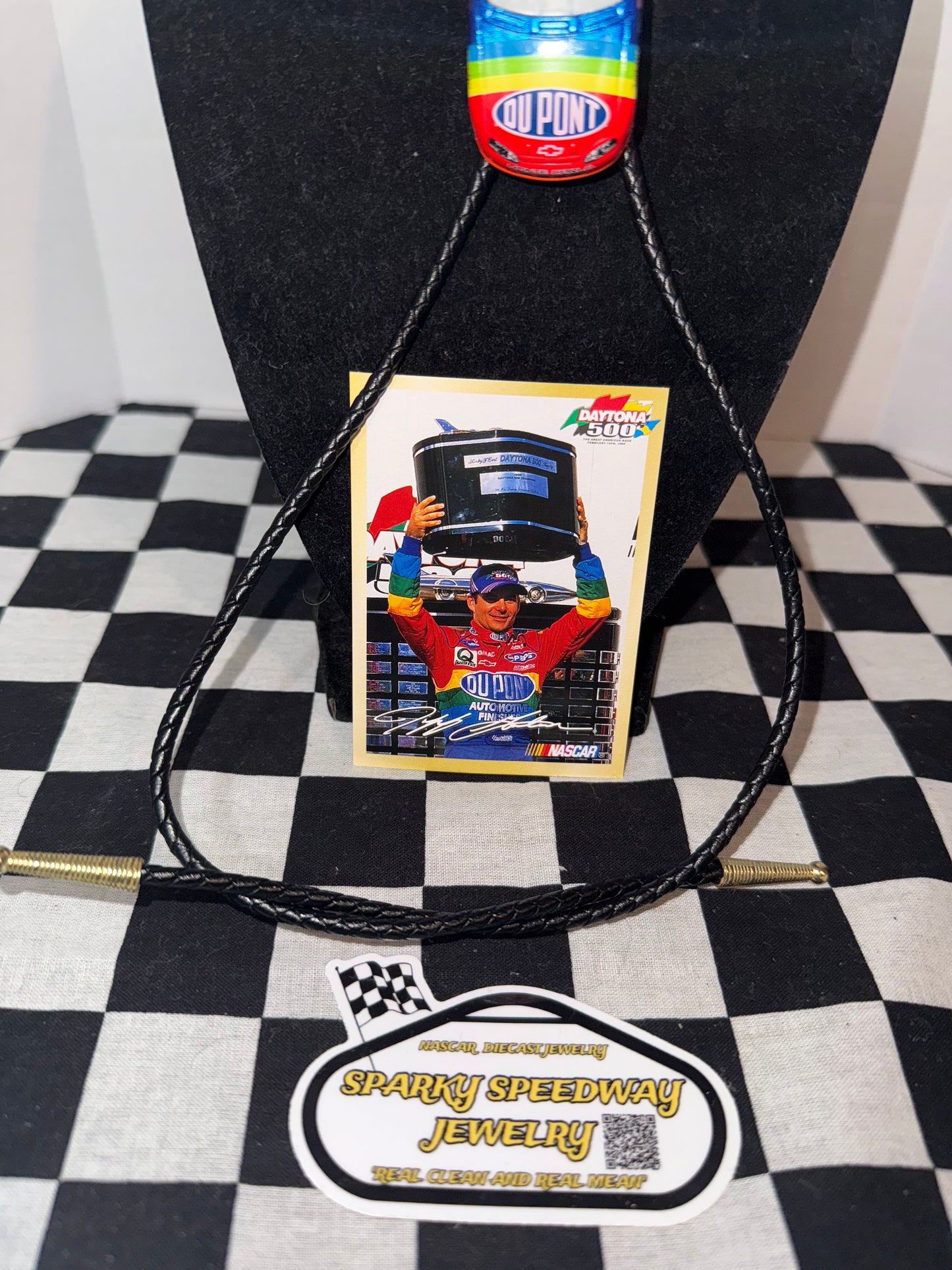 Nascar Bolo Tie - Jeff Gordon #24 Dupont (1999 Daytona 500 Win)