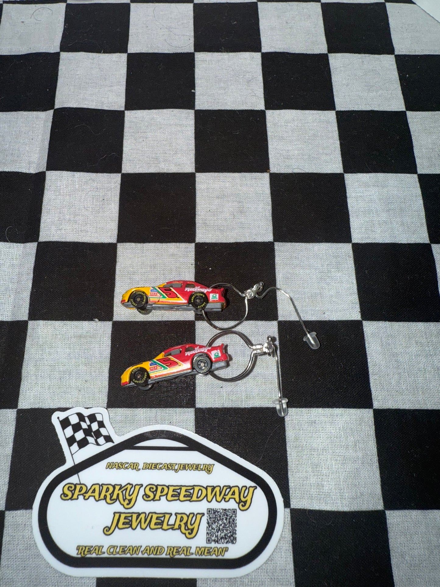 Nascar Earrings - Terry Labonte #5 Kellogg’s