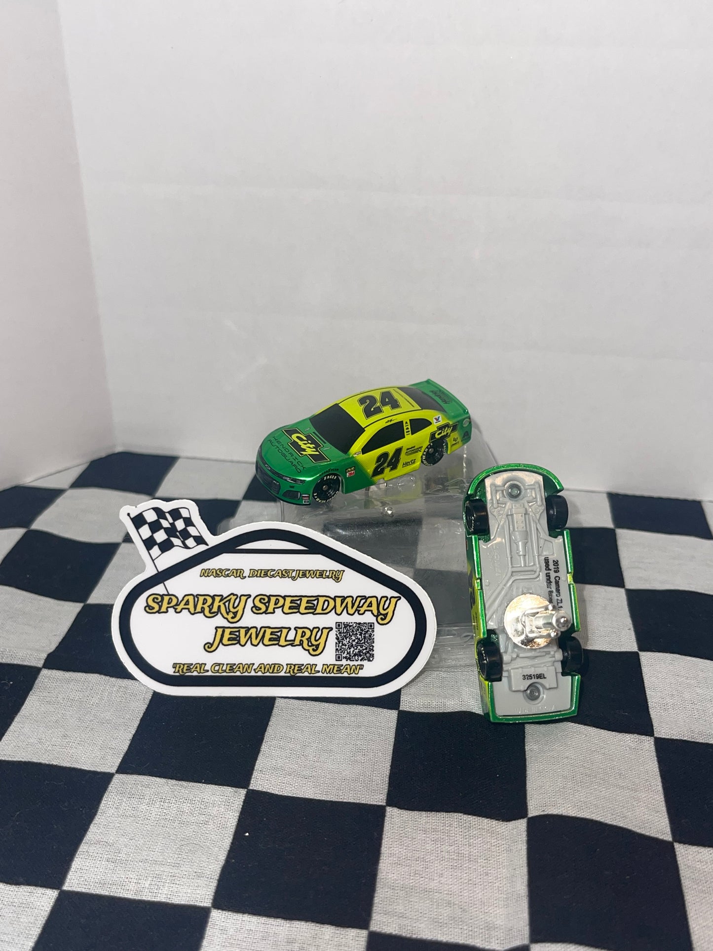 Nascar Cufflinks - William Byron #24 (Days Of Thunder Throwback) (1:87)