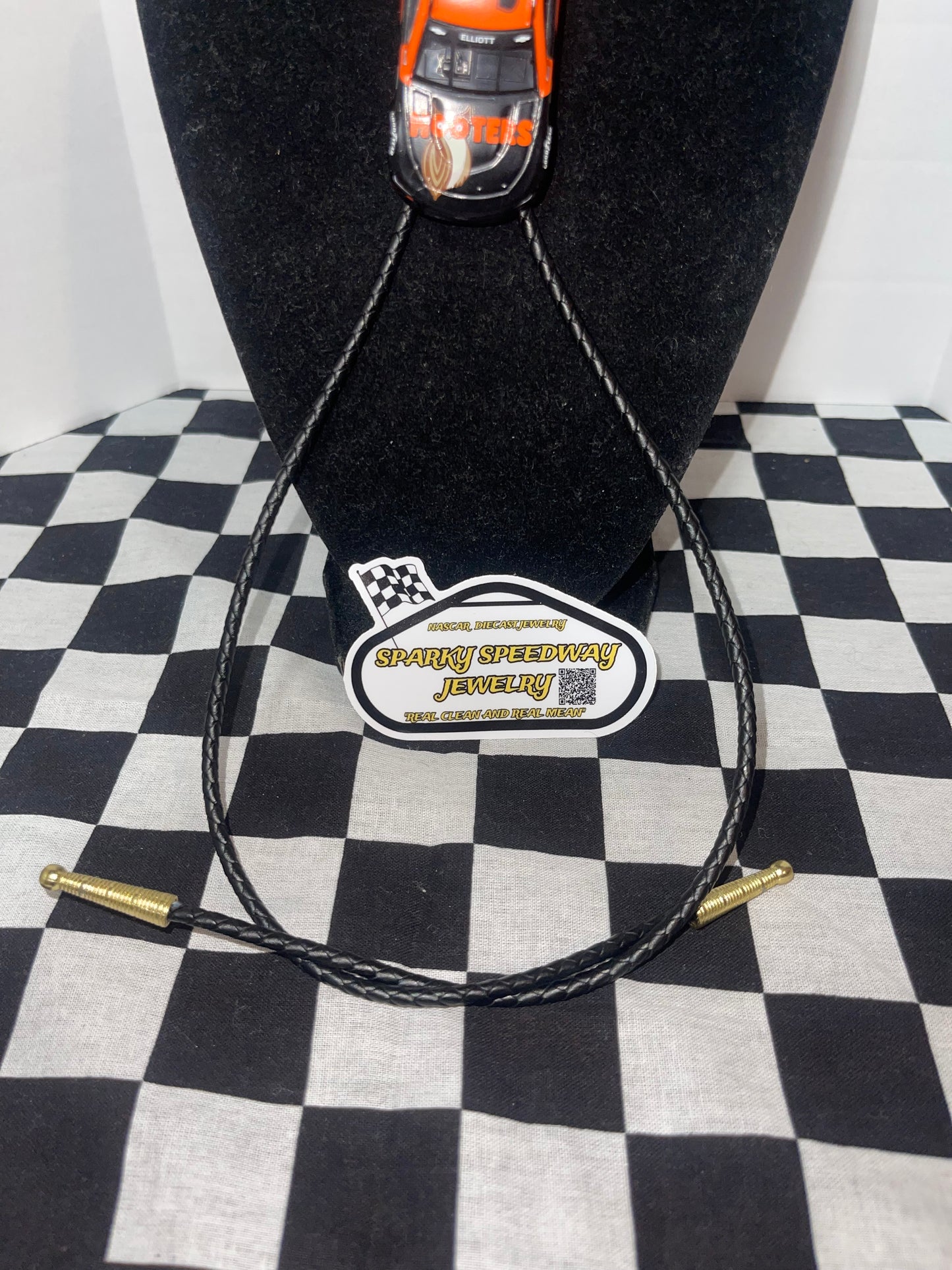 Nascar Bolo Tie - Chase Elliot #9 Hooters (Black)