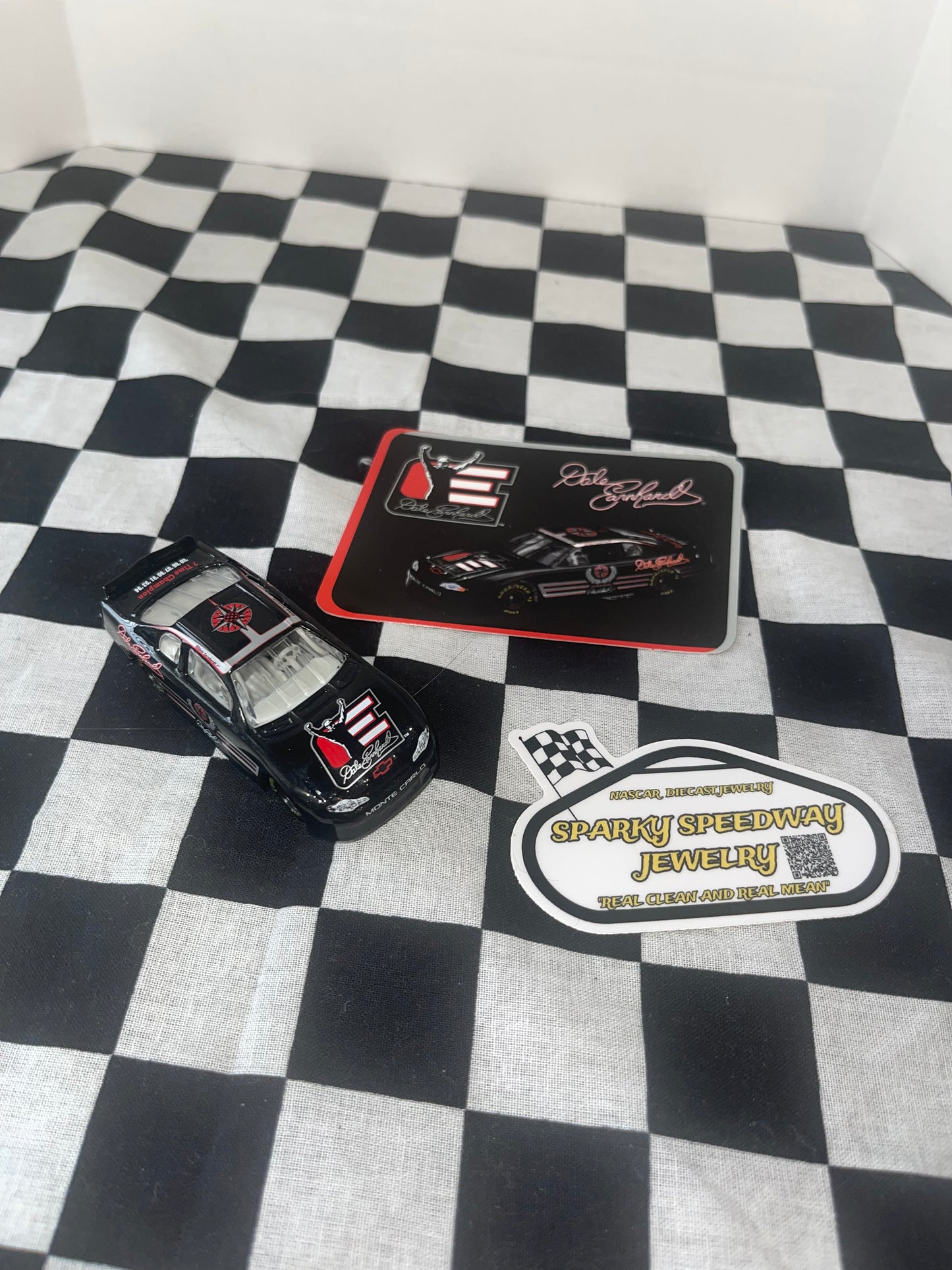 Nascar Croc Charm - Dale Earnhardt Tribute Car (1:64)