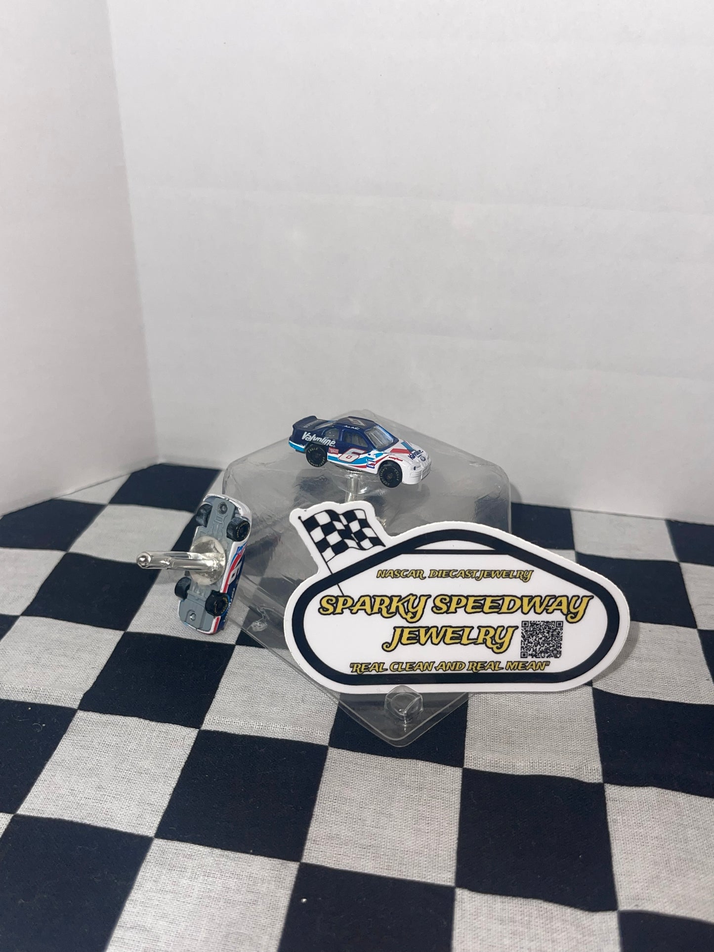 Nascar Cufflinks - Mark Martin #6 Valvoline (1:144)