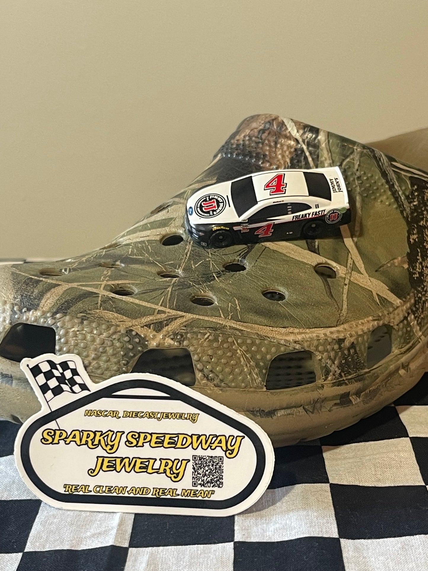 Nascar Croc Charm - Kevin Harvick #4 Jimmie John’s (1:87)