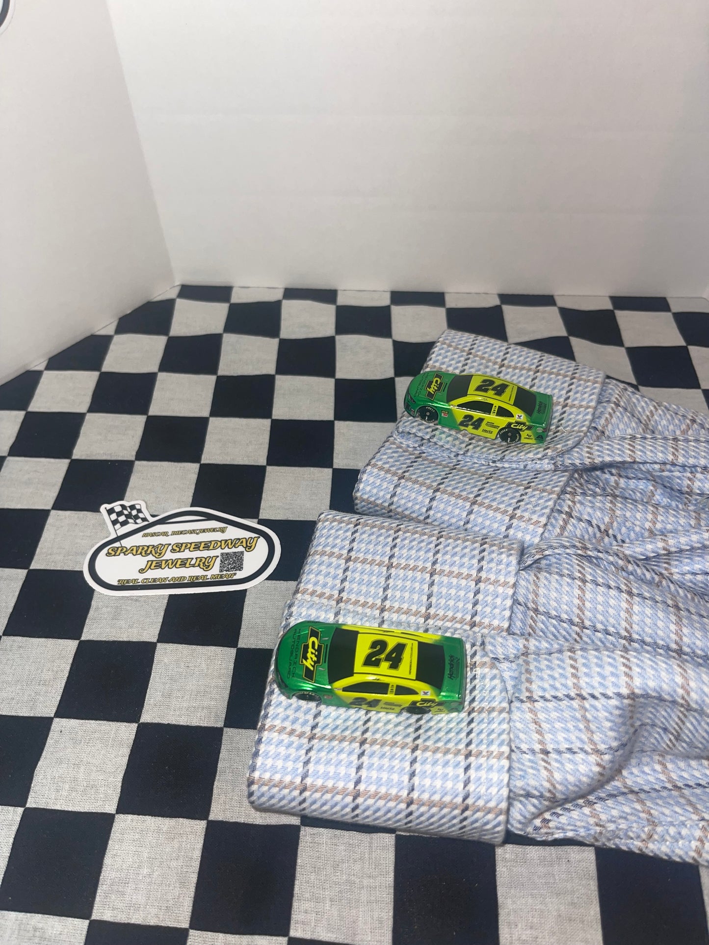 Nascar Cufflinks - William Byron #24 (Days Of Thunder Throwback) (1:87)