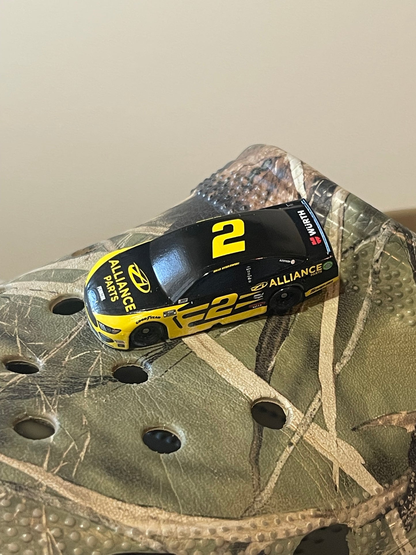 Nascar Croc Charm - Brad Keselowski #2 Alliance Parts (1:87)