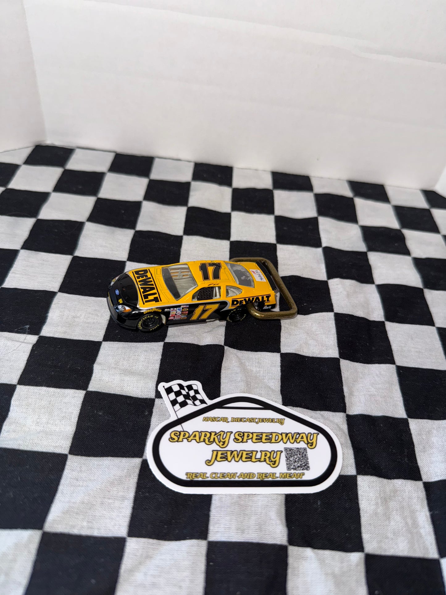 Nascar Belt Buckle - Matt Kenseth #17 Dewalt