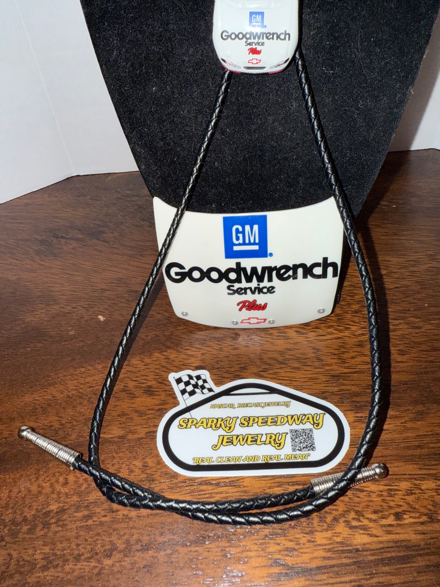 Nascar Bolo Tie - Kevin Harvick #29 Goodwrench (White)