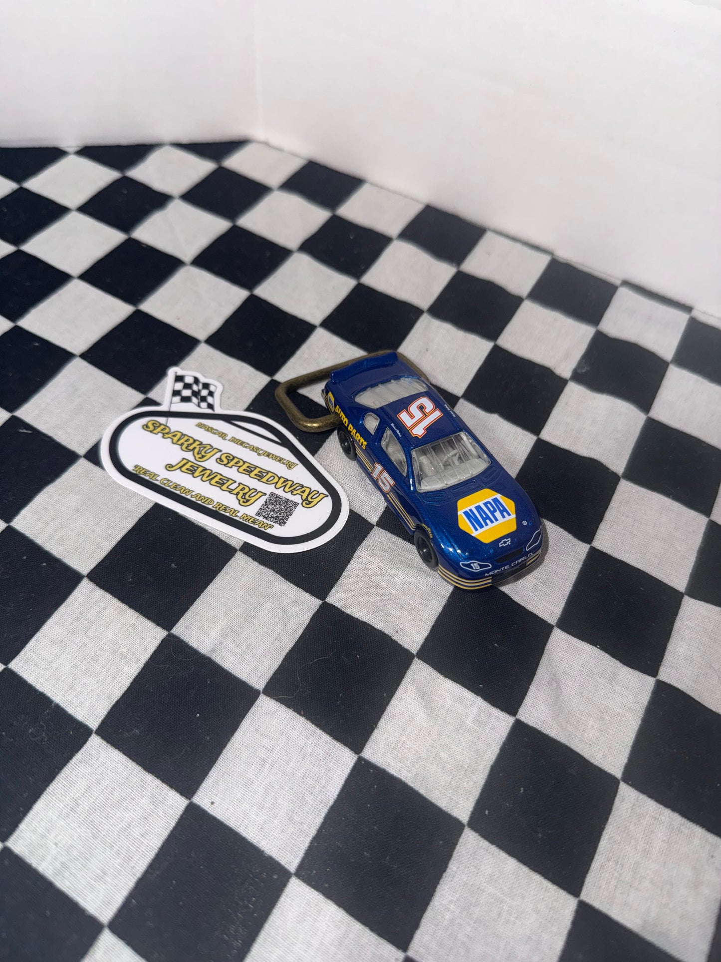 Nascar Diecast Belt Buckle - Michael Waltrip #15 Napa￼