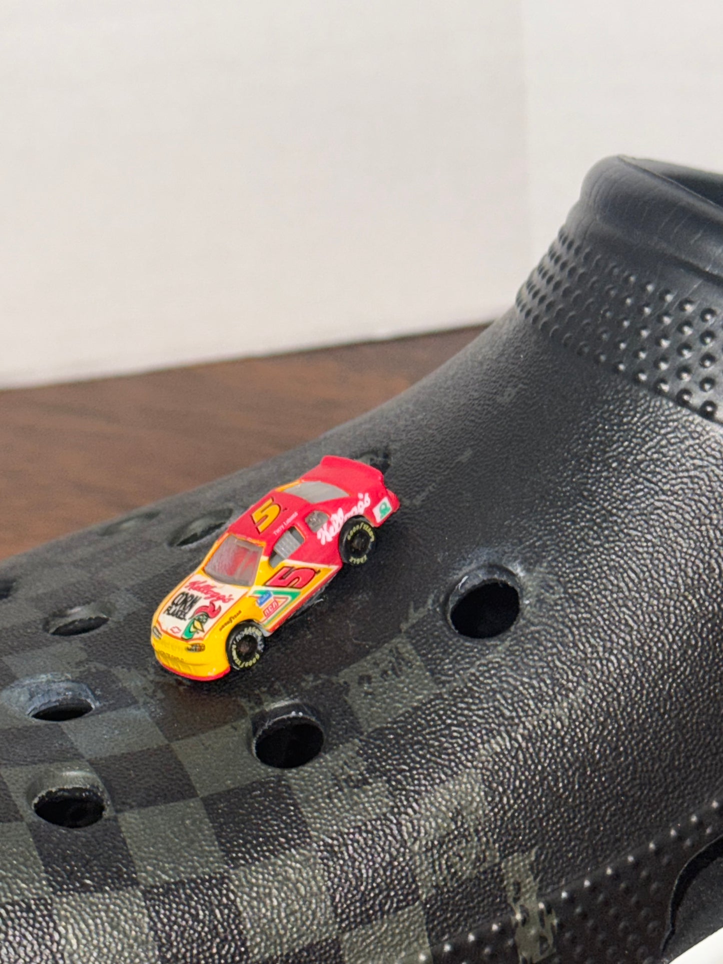 Nascar Croc Charm - Terry Labonte #5 Kellogg’s (1:144)