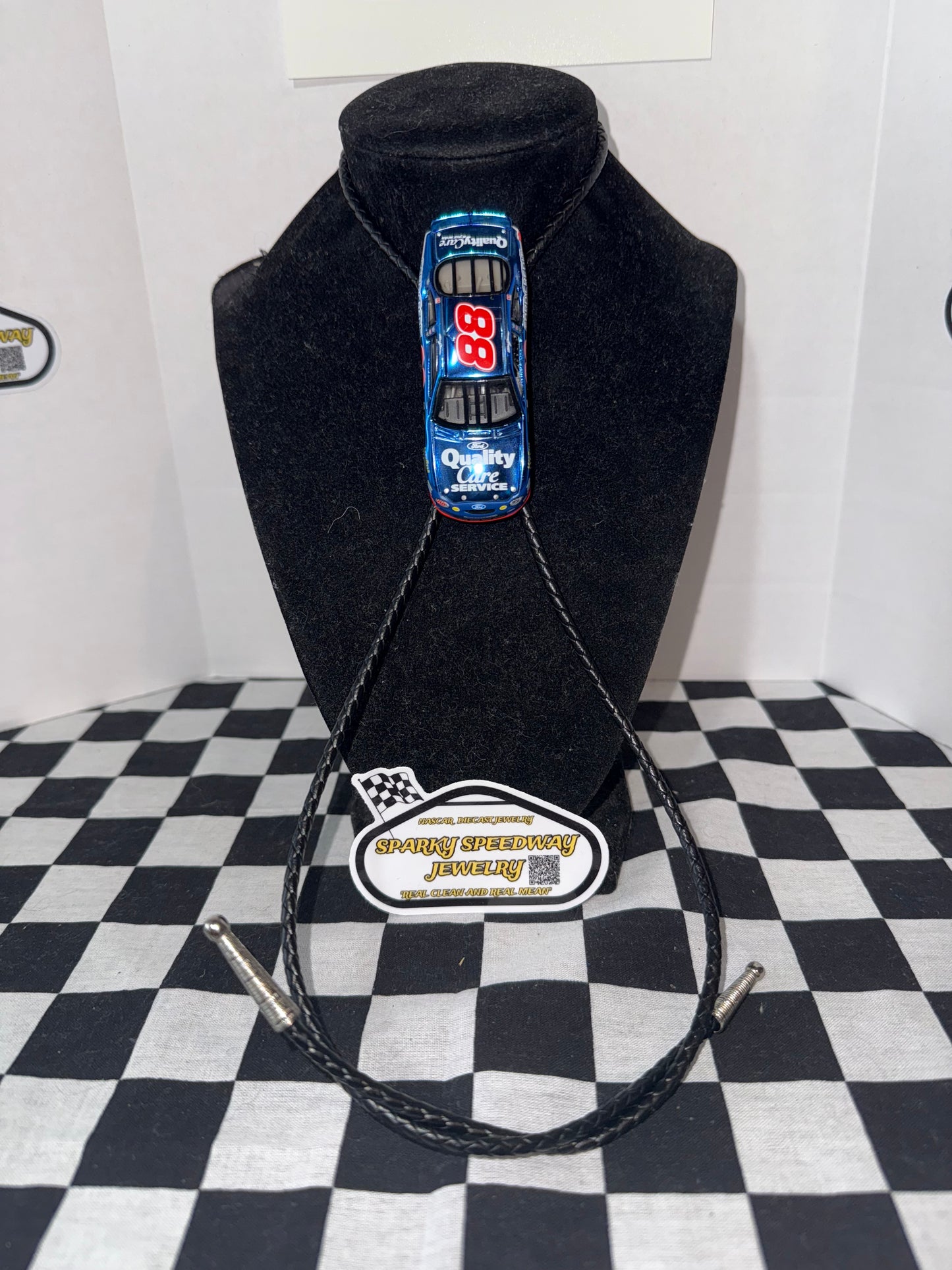Nascar Bolo Tie - Dale Jarrett #88 Ford Quality Care (Liquid Color)