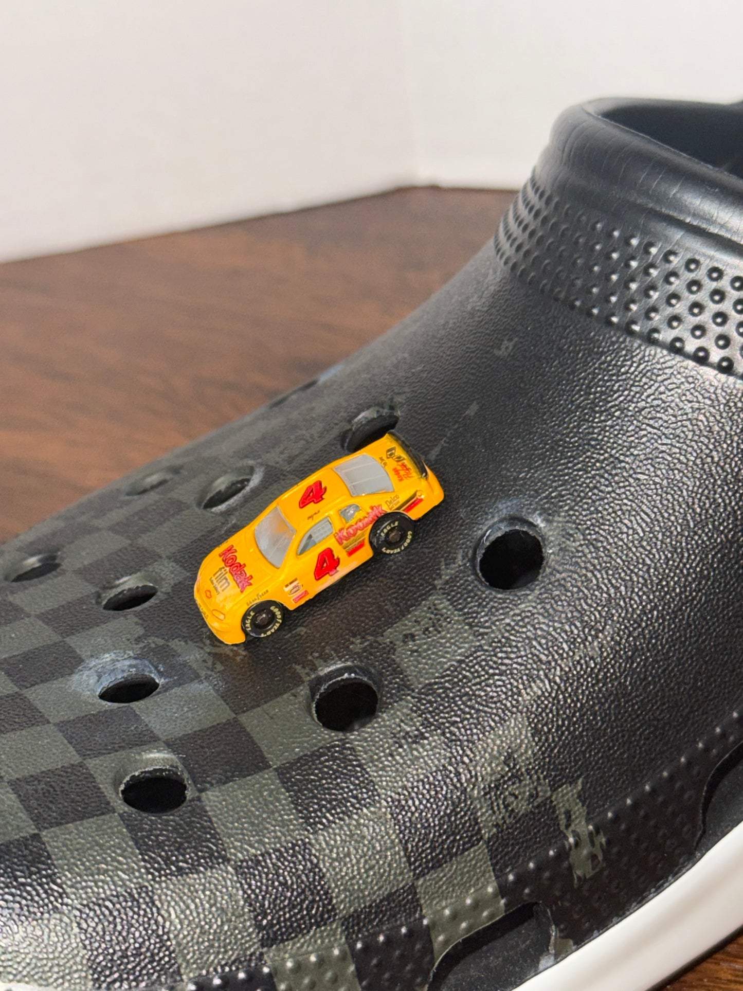 Nascar Croc Charm - Sterling Marlin #4 Kodak (1:144)