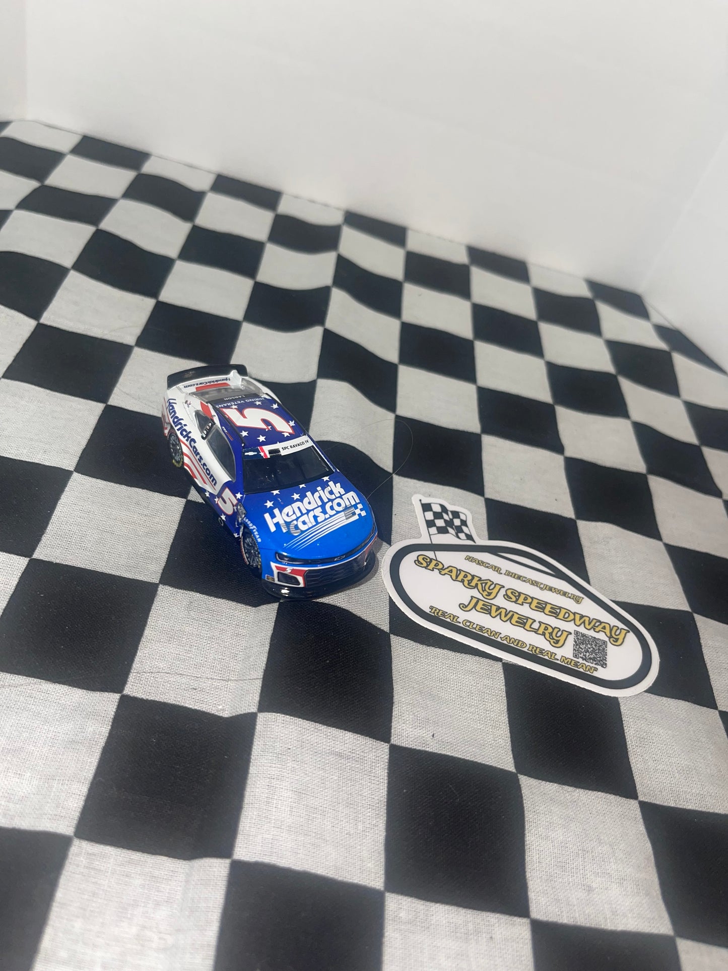 Nascar Croc Charm - Kyle Larson #5 HendrickCars.Com Salutes (1:64)