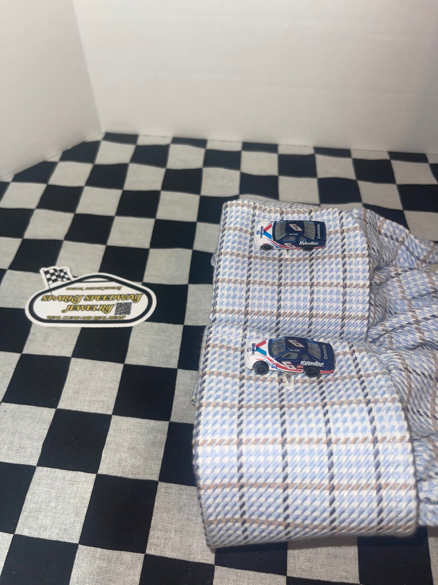 Nascar Cufflinks - Mark Martin #6 Valvoline (1:144)