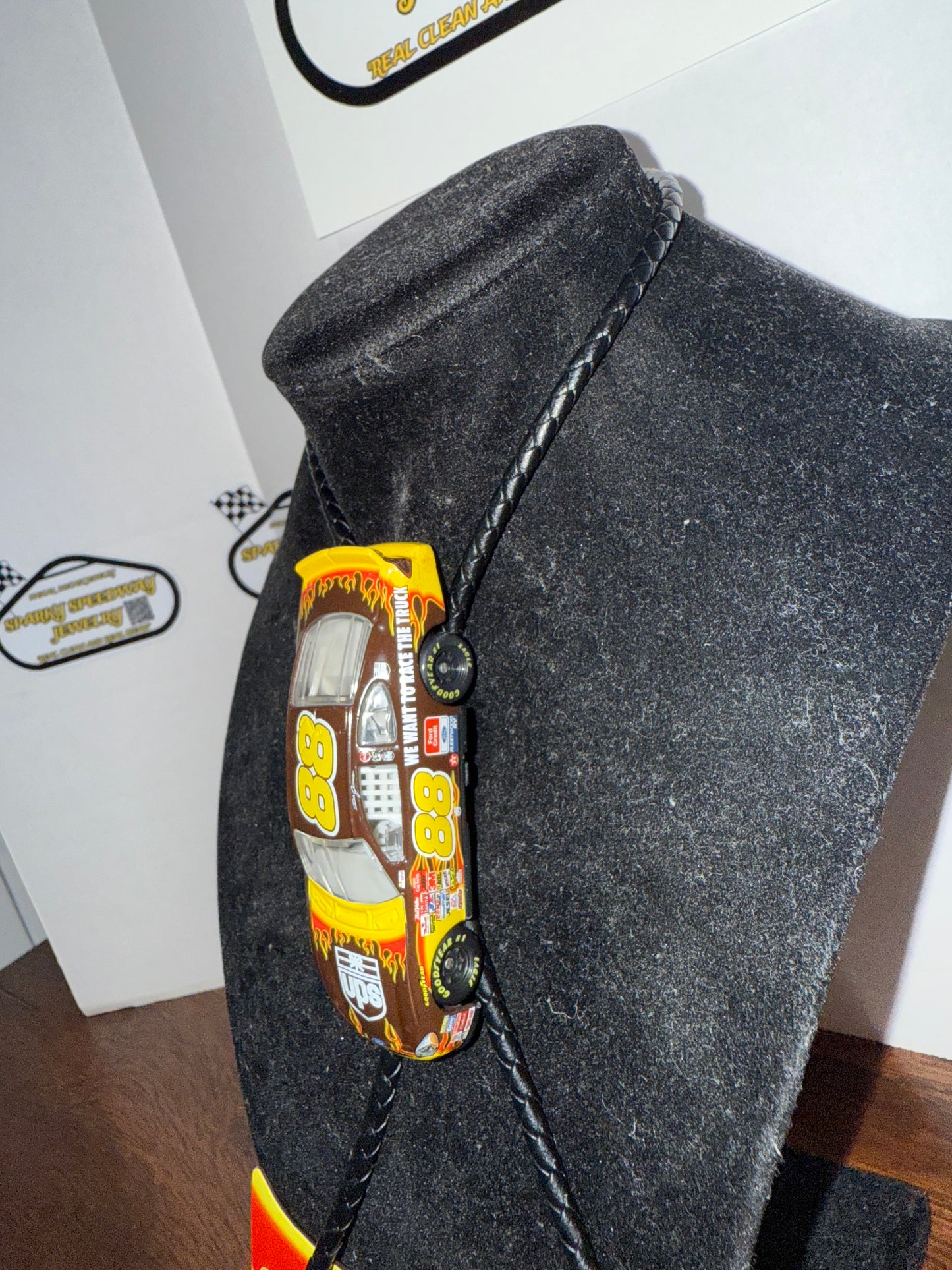 Nascar Bolo Tie - Dale Jarrett #88 UPS (Flames)